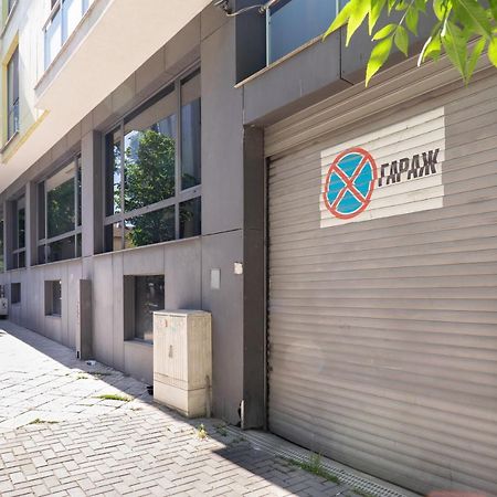 Central Flat With Monster Living Room Varna Exterior photo