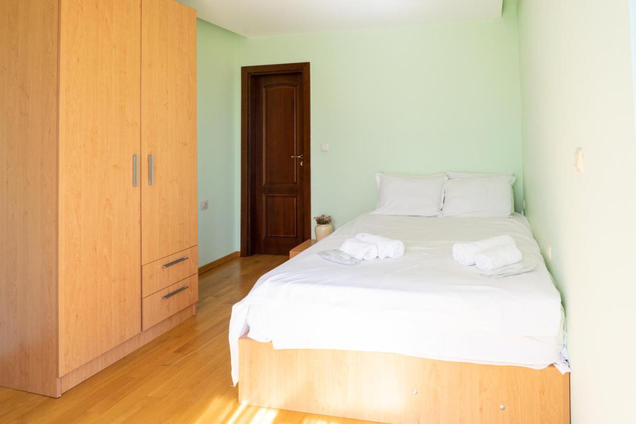 Central Flat With Monster Living Room Varna Exterior photo